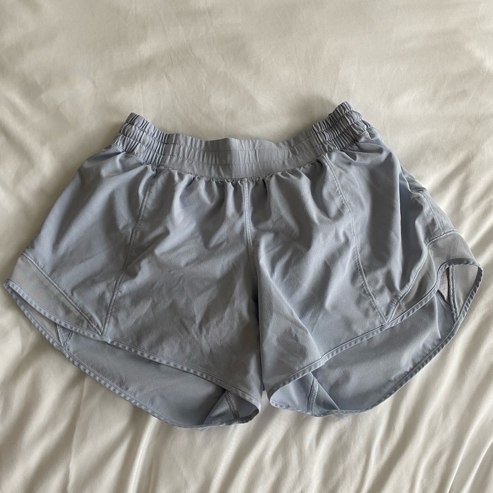 lululemon hotty hot 4 inch BLUE LINEN